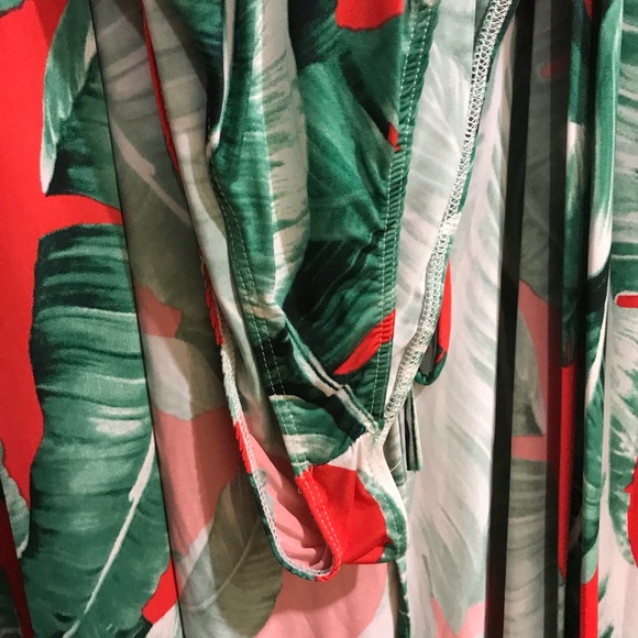 ☀️LAST2️⃣//RED PALM LEAVES BODYSUIT KIMONO SET - Picture 6 of 9